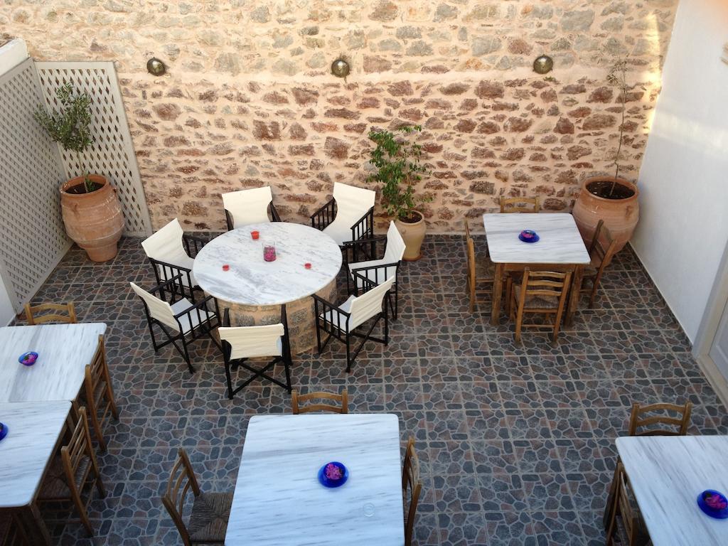 Guesthouse Alexandra Hydra  Exterior foto