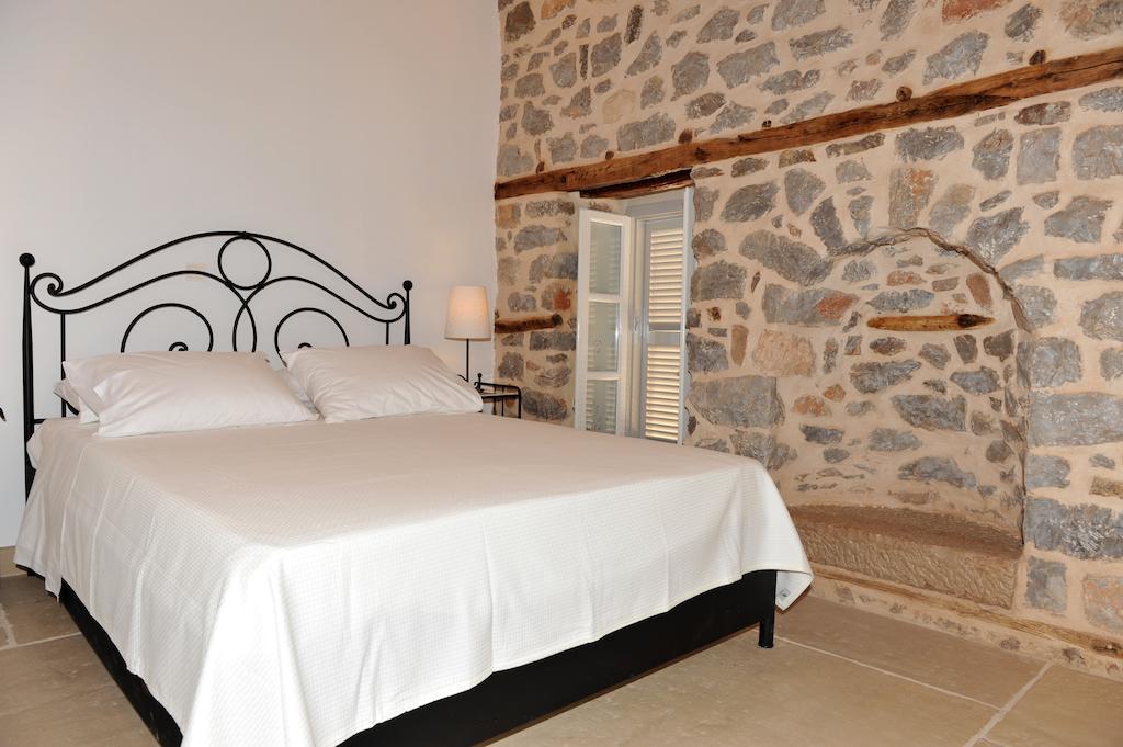 Guesthouse Alexandra Hydra  Exterior foto